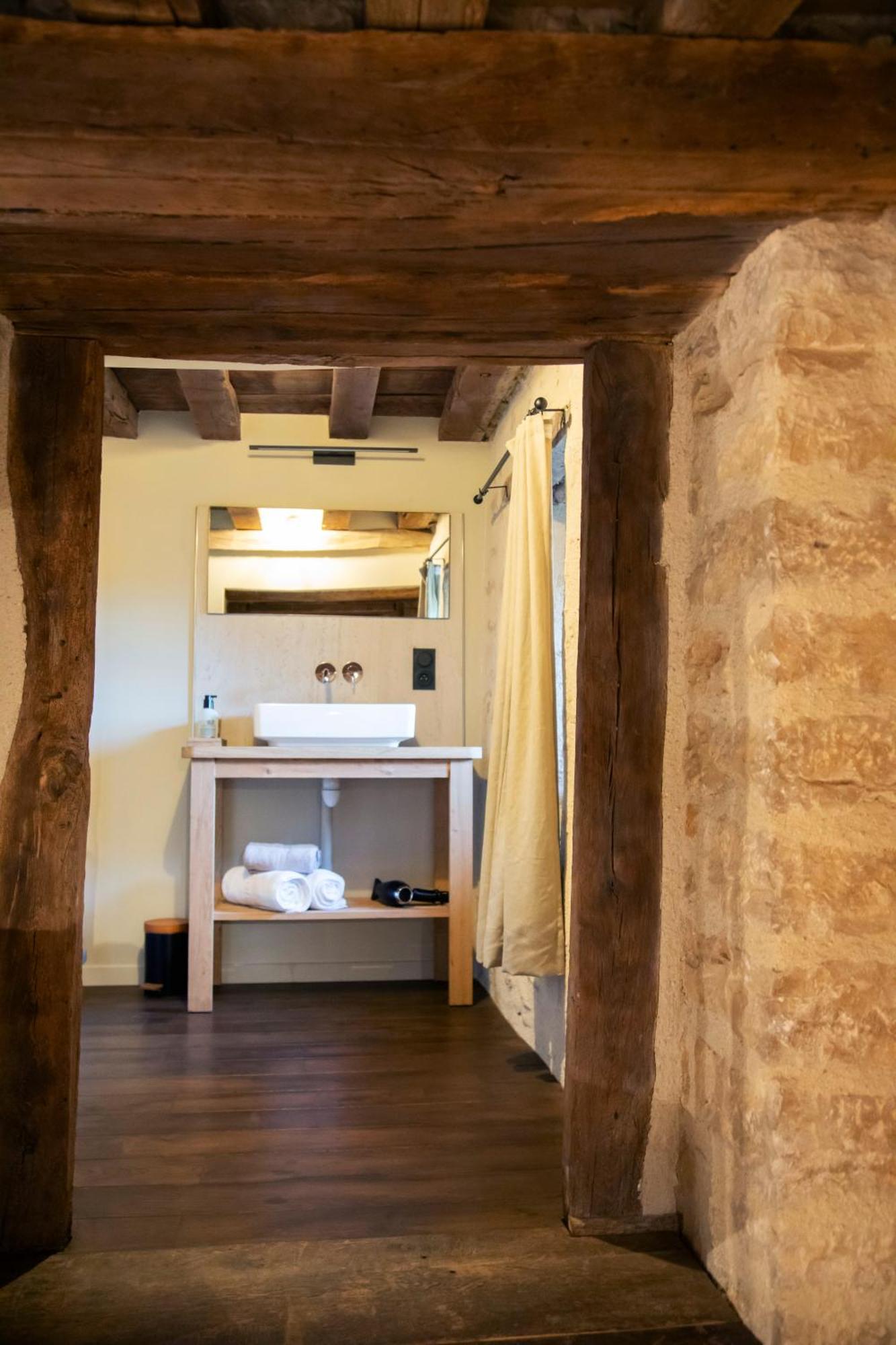 Chateauneuf Suites Exterior foto